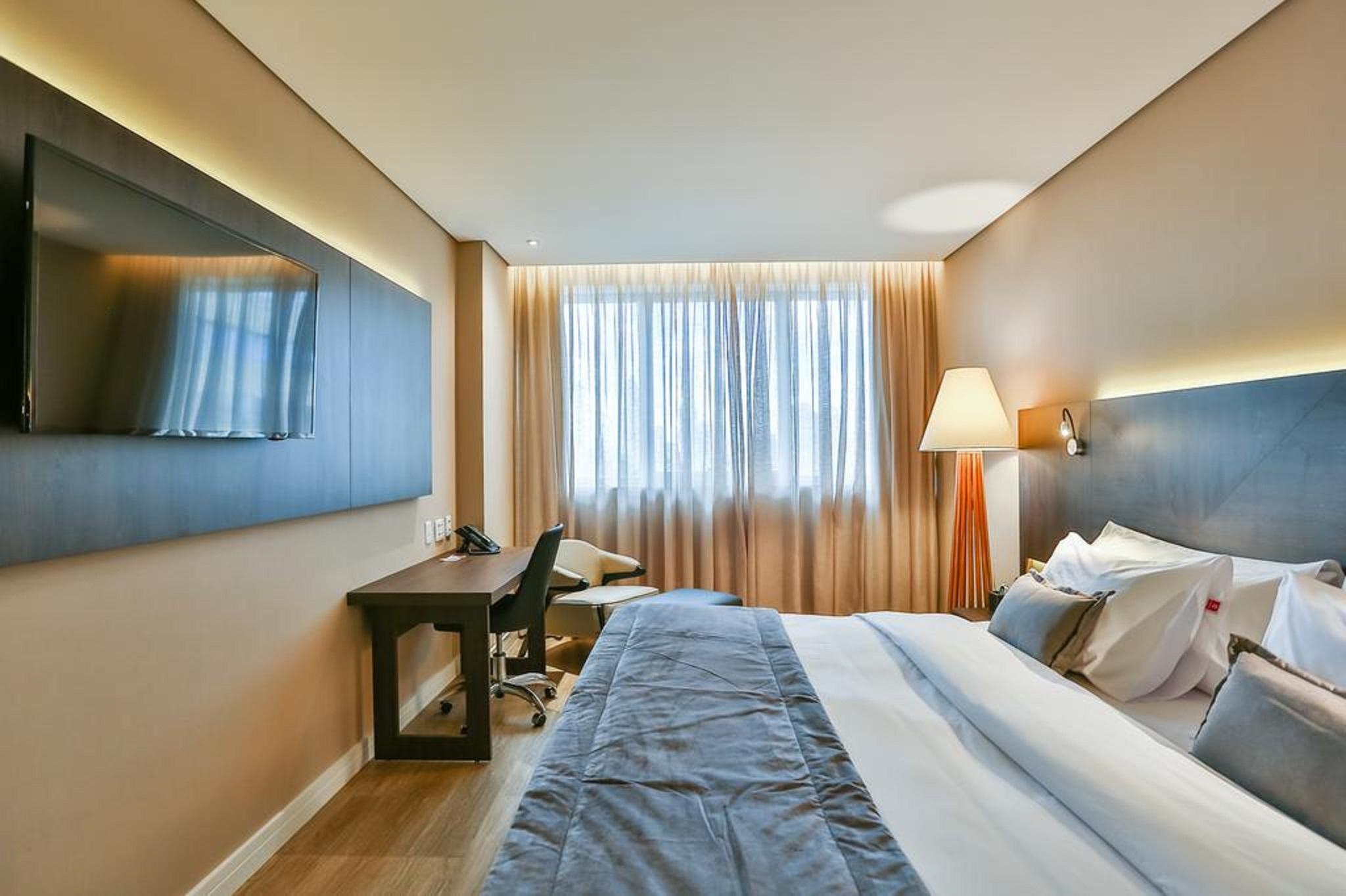Transamerica Collection Goiânia Kültér fotó A room at the hotel
