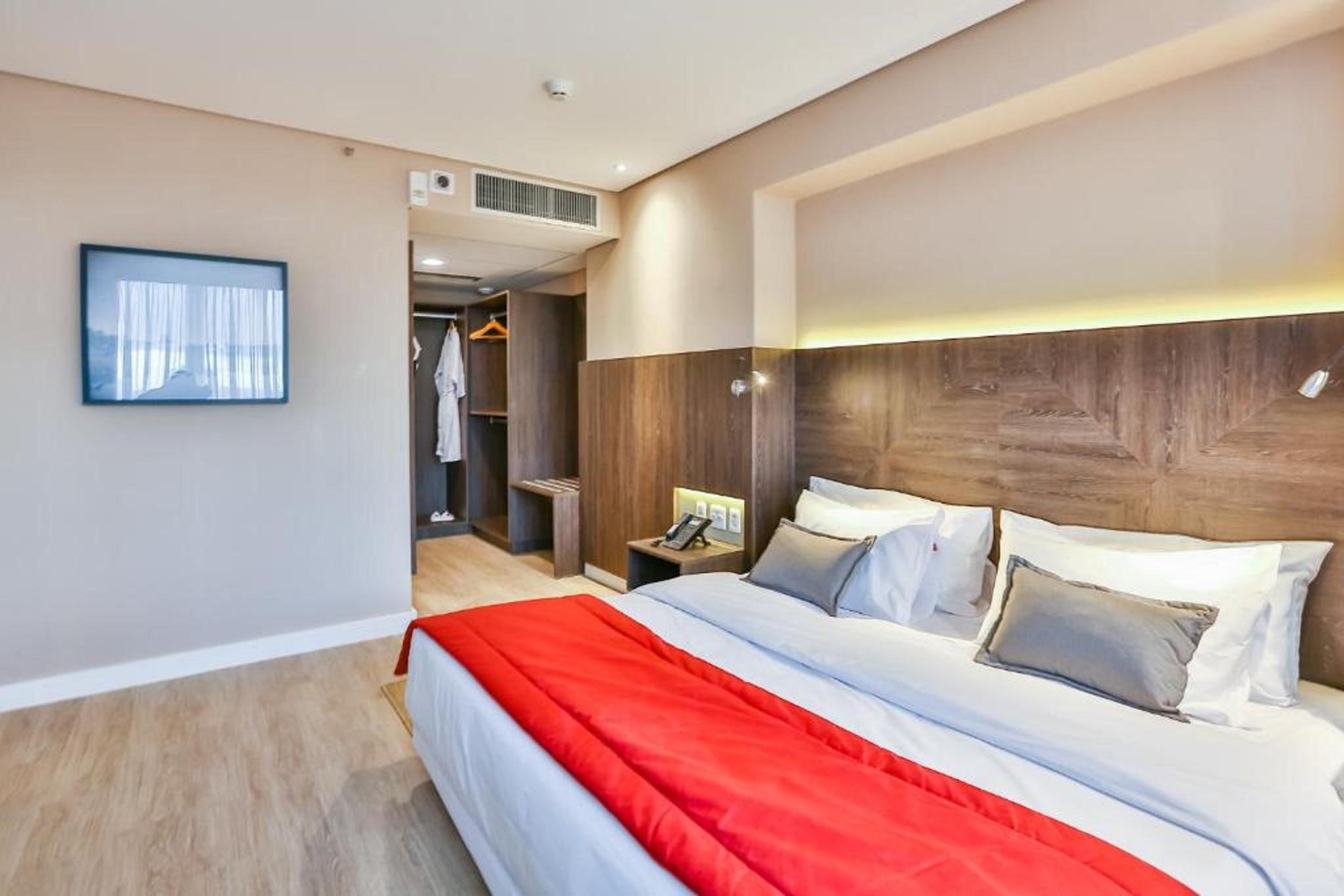 Transamerica Collection Goiânia Kültér fotó A room at the hotel