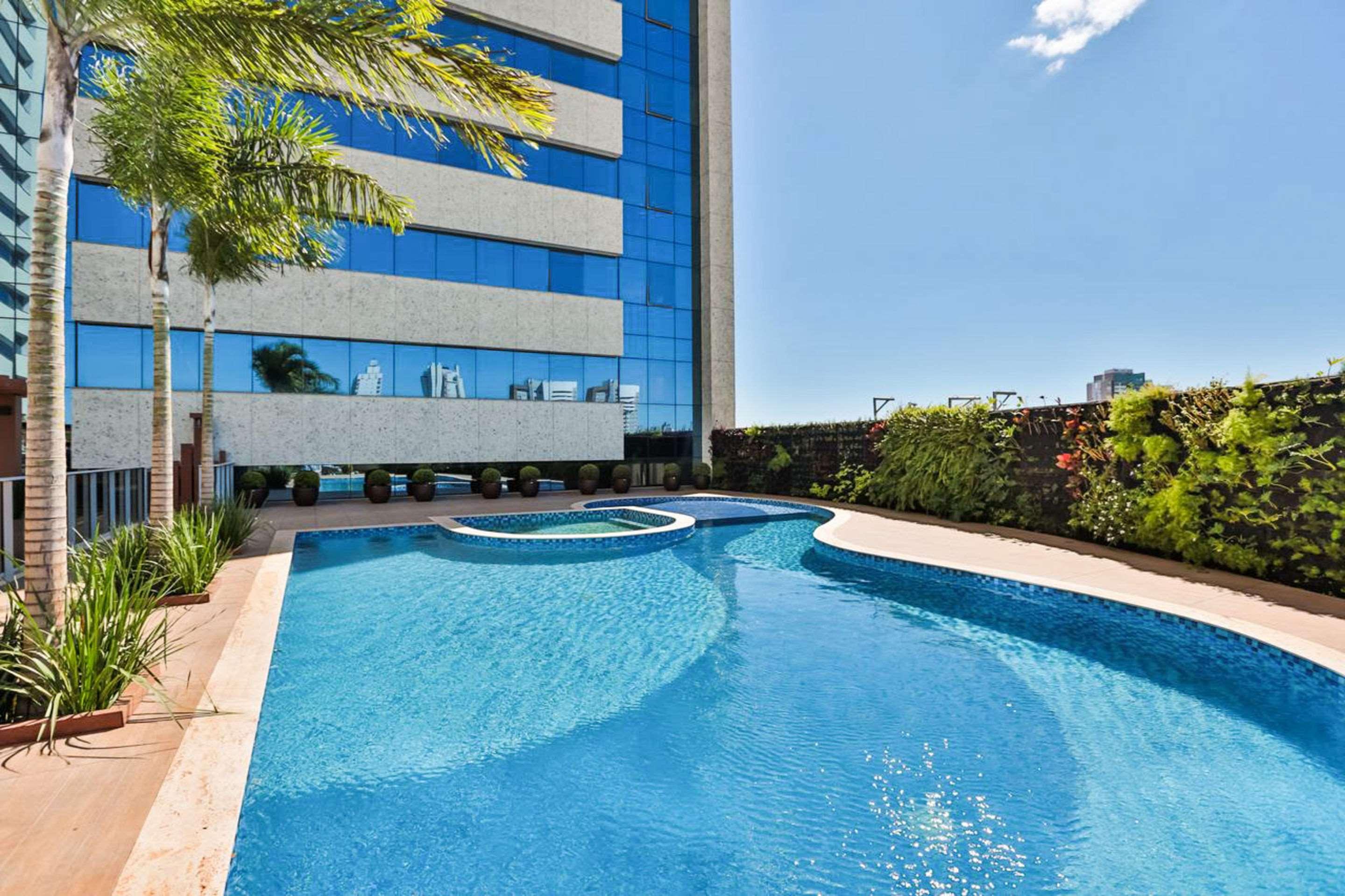Transamerica Collection Goiânia Kültér fotó Swimming pool