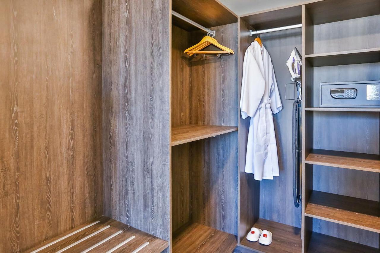 Transamerica Collection Goiânia Kültér fotó A wardrobe